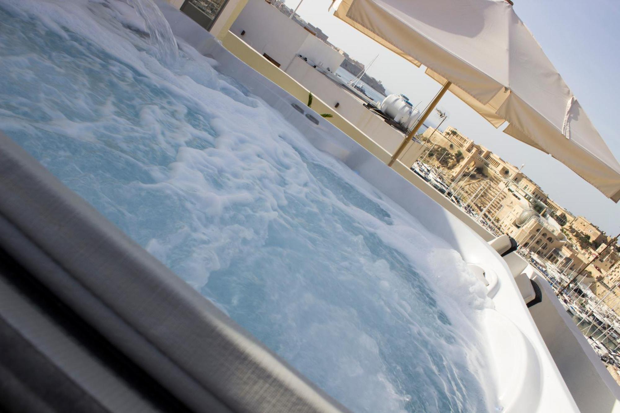Ferienwohnung Bebirgu Palazzino Luxury 2 Jacuzzi To Share Exterior foto